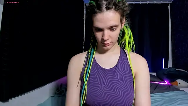 KIKI Krash online show from 5, 12, 2025