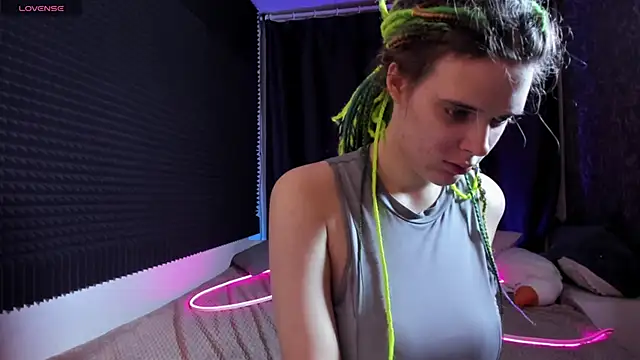 KIKI Krash online show from 24, 10, 2025