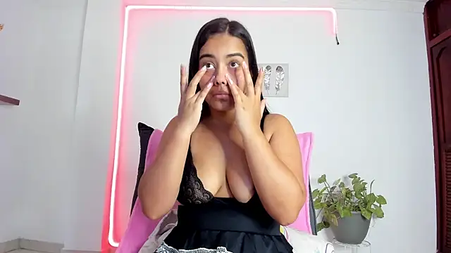 Snapshot of anniesweet- chatting on 28, 11, 2025 anniesweet- online show from 28, 11, 2025