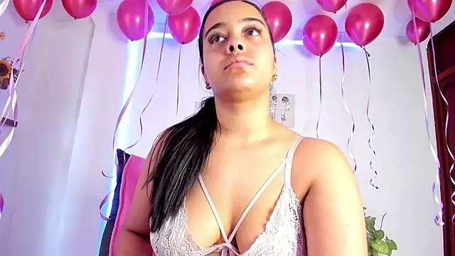 Snapshot of anniesweet- chatting on 16, 10, 2025 anniesweet- online show from 16, 10, 2025