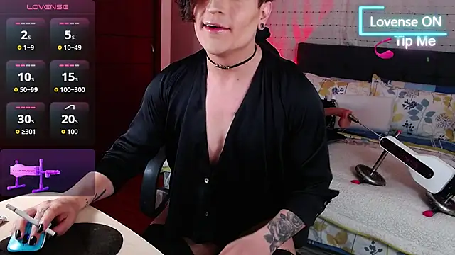 Hornymoan online show from 9, 4, 2026