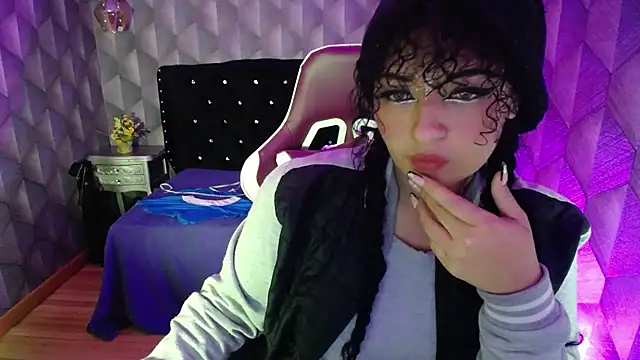 Sofiacowperx online show from 21, 2, 2025