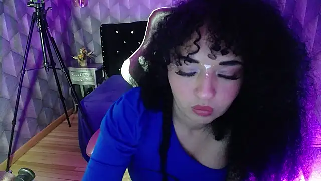 Sofiacowperx online show from 16, 2, 2025
