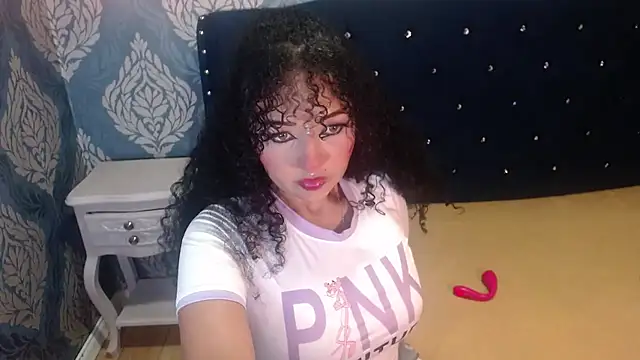 Sofiacowperx online show from 11, 11, 2025