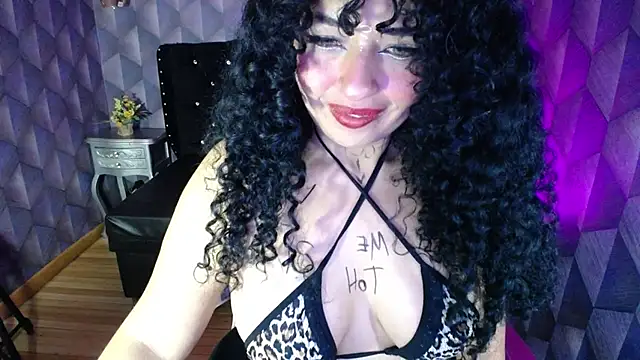 Sofiacowperx online show from 24, 2, 2025