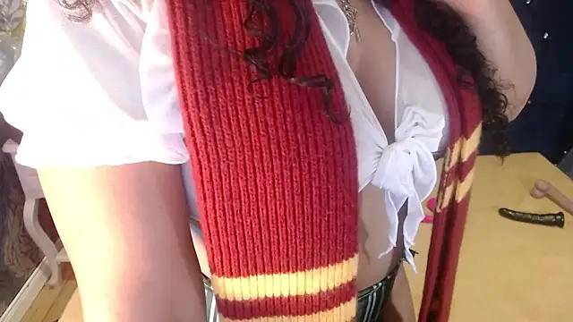 Sofiacowperx online show from 13, 4, 2026