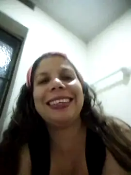 Carliina Soussa online show from 6, 11, 2025