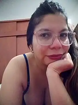 Carliina Soussa online show from 8, 6, 2026