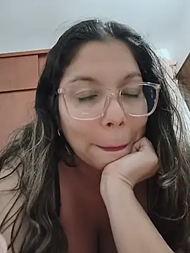 Carliina Soussa online show from 4, 7, 2026