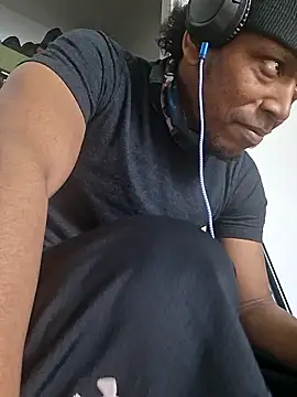bigboytoy912 online show from 27, 4, 2026