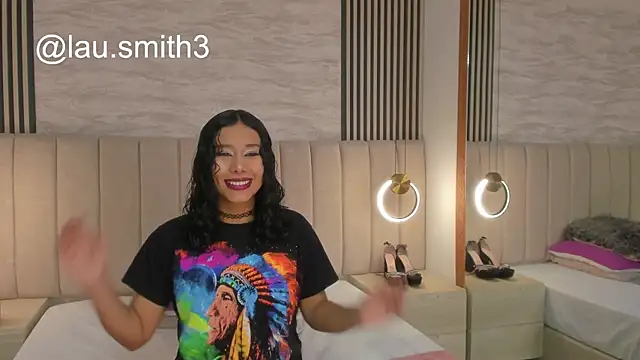 Snapshot of laura_smith33 chatting on 30, 10, 2025 laura smith33 online show from 30, 10, 2025