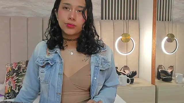 Snapshot of laura_smith33 chatting on 14, 10, 2025 laura smith33 online show from 14, 10, 2025