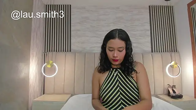 Snapshot of laura_smith33 chatting on 29, 10, 2025 laura smith33 online show from 29, 10, 2025