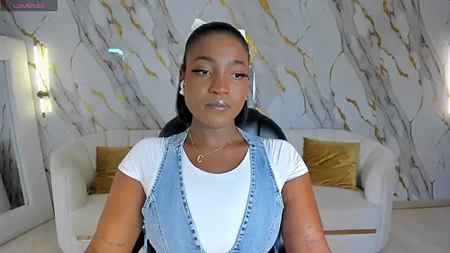 SavannahStorm online show from 15, 3, 2026