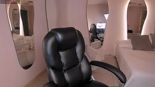 SavannahStorm online show from 23, 4, 2026