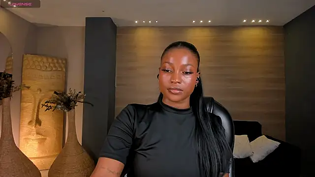 Snapshot of SavannahStorm chatting on 20, 11, 2025 SavannahStorm online show from 20, 11, 2025