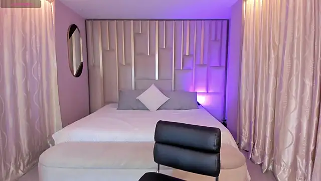 SavannahStorm online show from 8, 3, 2026