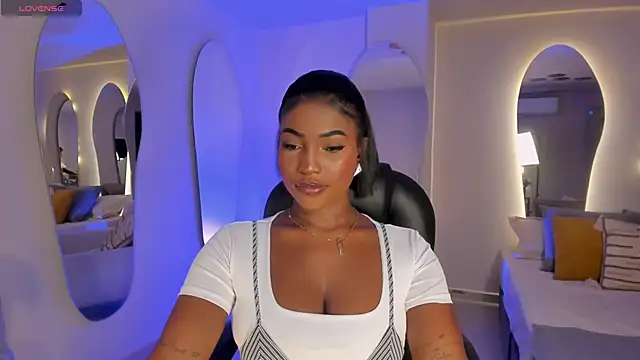 Snapshot of SavannahStorm chatting on 18, 3, 2025 SavannahStorm online show from 18, 3, 2025