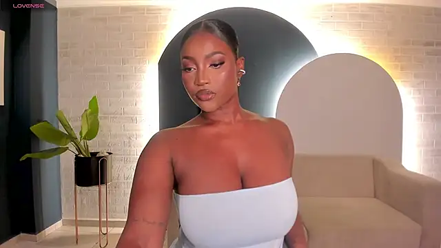 SavannahStorm online show from 29, 5, 2026