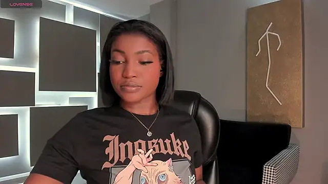 Snapshot of SavannahStorm chatting on 5, 11, 2025 SavannahStorm online show from 5, 11, 2025