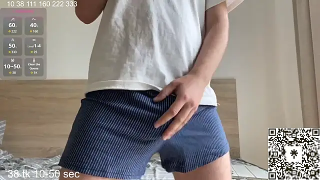 Snapshot of curlyboyy_ chatting on 14, 6, 2026 curlyboyy online show from 14, 6, 2026