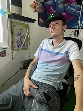 Snapshot of MrKingDick607 chatting on 12, 6, 2026 MrKingDick607 online show from 12, 6, 2026
