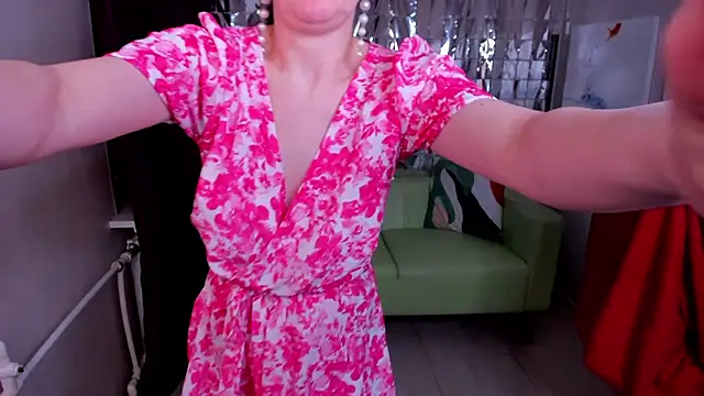 Ninasaaaa online show from 3, 2, 2025