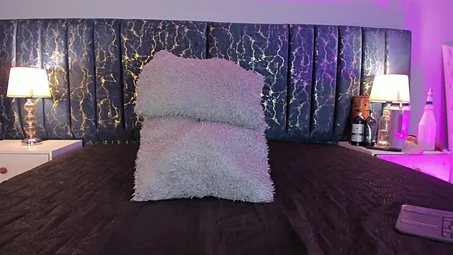 Sophia Lemos online show from 2, 12, 2025