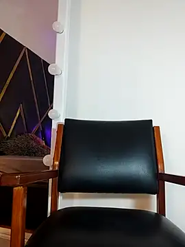 Adel Nesbiit online show from 19, 10, 2025