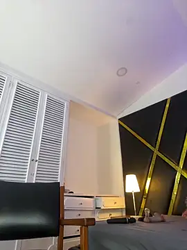 Adel Nesbiit online show from 15, 4, 2026