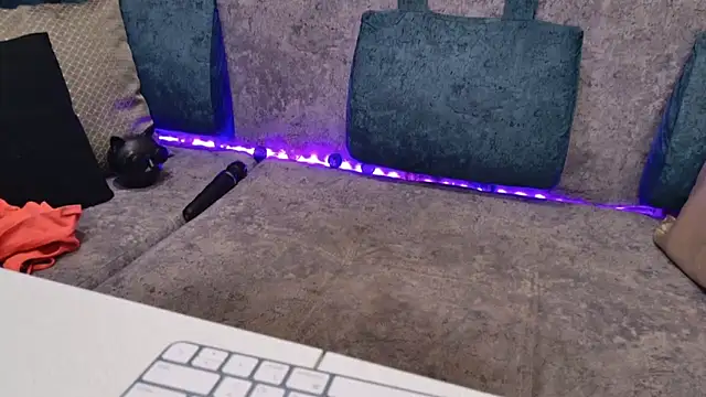 blackcat142 online show from 8, 11, 2025