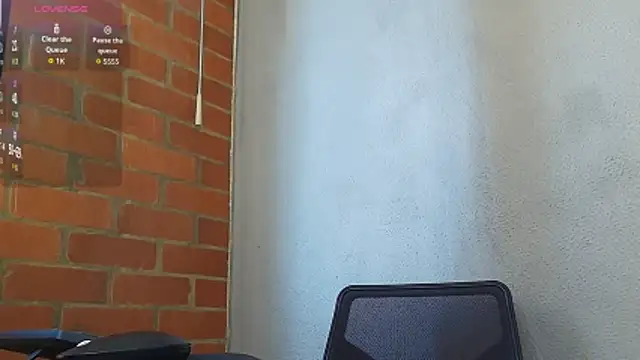 Leandro valenzuela online show from 10, 4, 2026