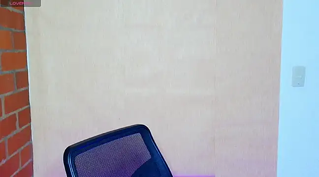 Leandro valenzuela online show from 4, 3, 2025