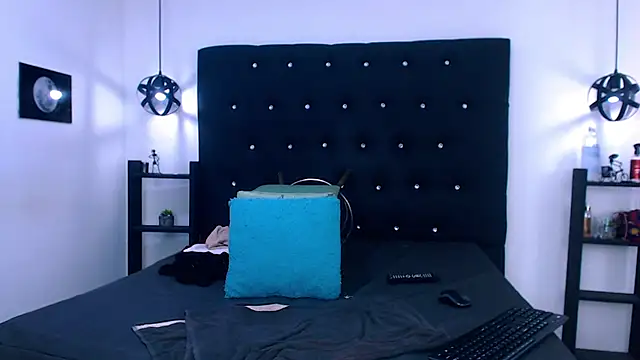 AlissonSpears online show from 3, 12, 2025