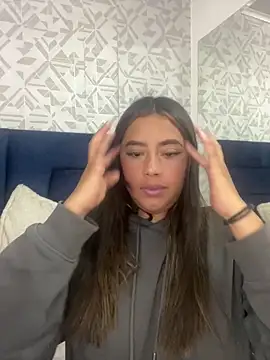 Snapshot of ElaaPerez chatting on 7, 11, 2025 ElaaPerez online show from 7, 11, 2025