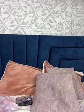 Snapshot of ElaaPerez chatting on 14, 11, 2025 ElaaPerez online show from 14, 11, 2025