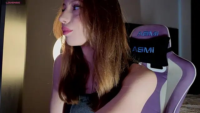 Snapshot of elfinvibes chatting on 8, 5, 2026 elfinvibes online show from 8, 5, 2026