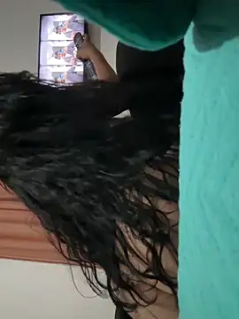 Jhullyfonseca online show from 4, 12, 2025