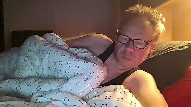 Snapshot of kinkyslet8 chatting on 9, 10, 2025 kinkyslet8 online show from 9, 10, 2025