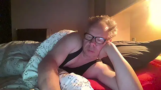 Snapshot of kinkyslet8 chatting on 29, 9, 2025 kinkyslet8 online show from 29, 9, 2025