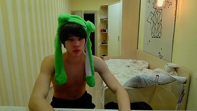 Snapshot of gayGamogey chatting on 21, 12, 2025 gayGamogey online show from 21, 12, 2025