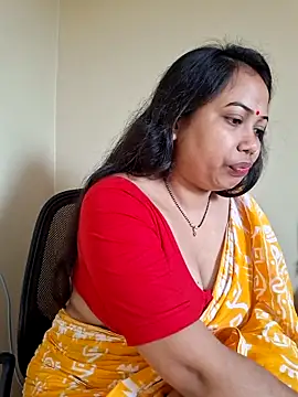 Snapshot of DREAM_GIRL-30 chatting on 5, 5, 2026 DREAM GIRL-30 online show from 5, 5, 2026
