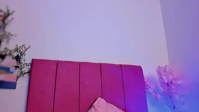 Charlee pink online show from 19, 1, 2026