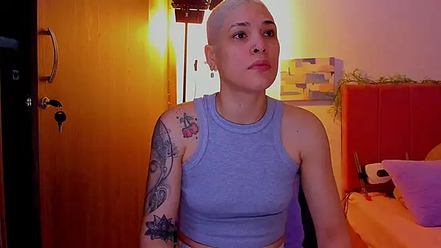 Charlee pink online show from 26, 3, 2026