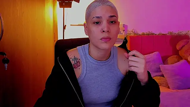 Charlee pink online show from 30, 3, 2026