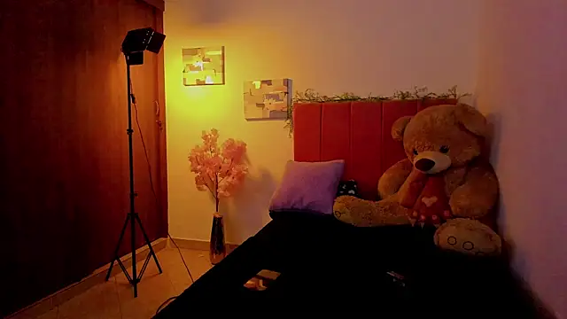 Charlee pink online show from 21, 4, 2026