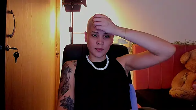 Charlee pink online show from 15, 4, 2026