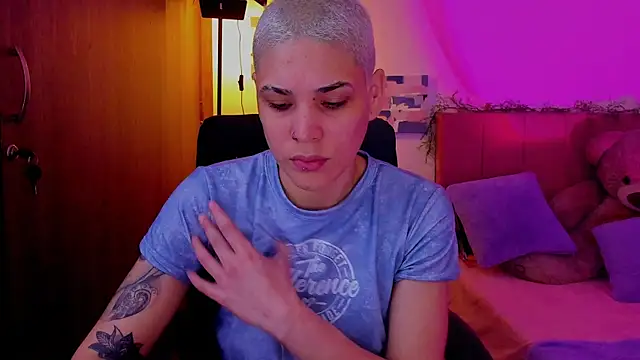 Charlee pink online show from 28, 3, 2026