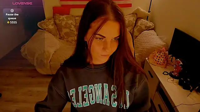 Snapshot of masha19981 chatting on 9, 11, 2025 masha19981 online show from 9, 11, 2025