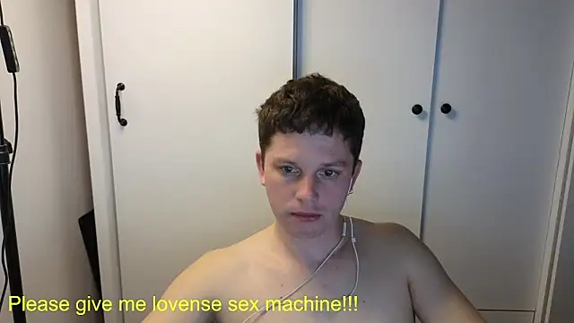 Snapshot of BigL0ve chatting on 6, 5, 2026 BigL0ve online show from 6, 5, 2026